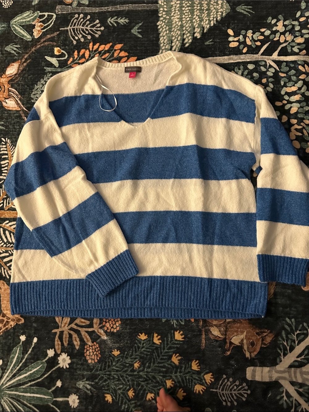 Vince Camuto Blue and White Striped Men's Crewneck Sweater